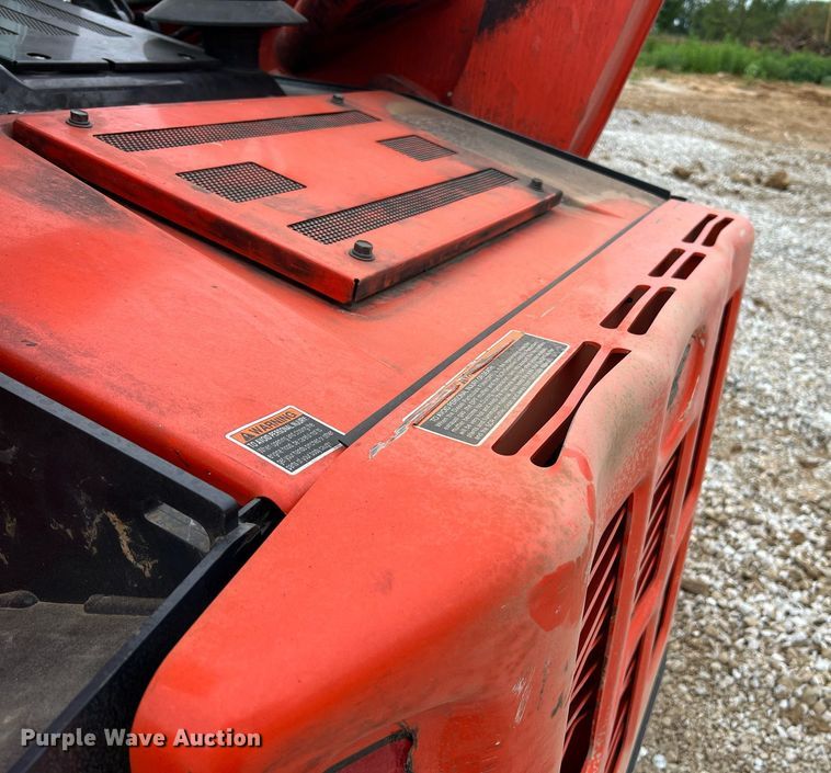 image for item NI9005 2019 Kubota SVL95-2S tracked skid steer loader