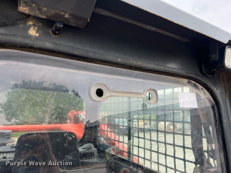 image for item NI9005 2019 Kubota SVL95-2S tracked skid steer loader