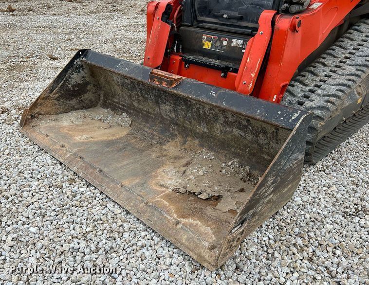 image for item NI9005 2019 Kubota SVL95-2S tracked skid steer loader