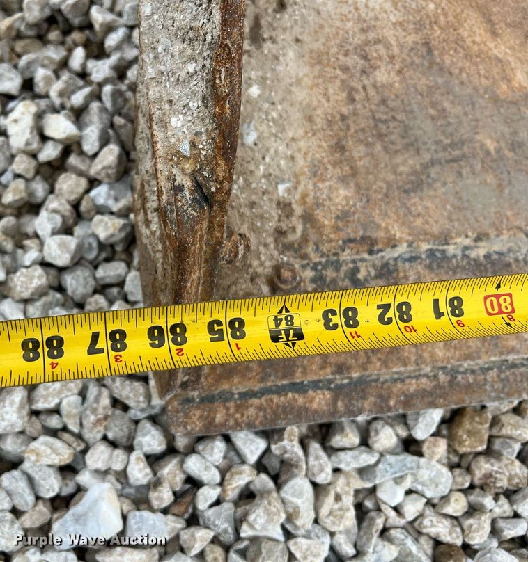 image for item NI9005 2019 Kubota SVL95-2S tracked skid steer loader