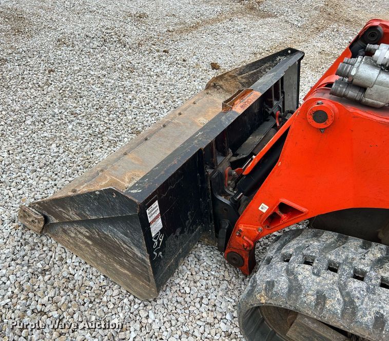 image for item NI9005 2019 Kubota SVL95-2S tracked skid steer loader