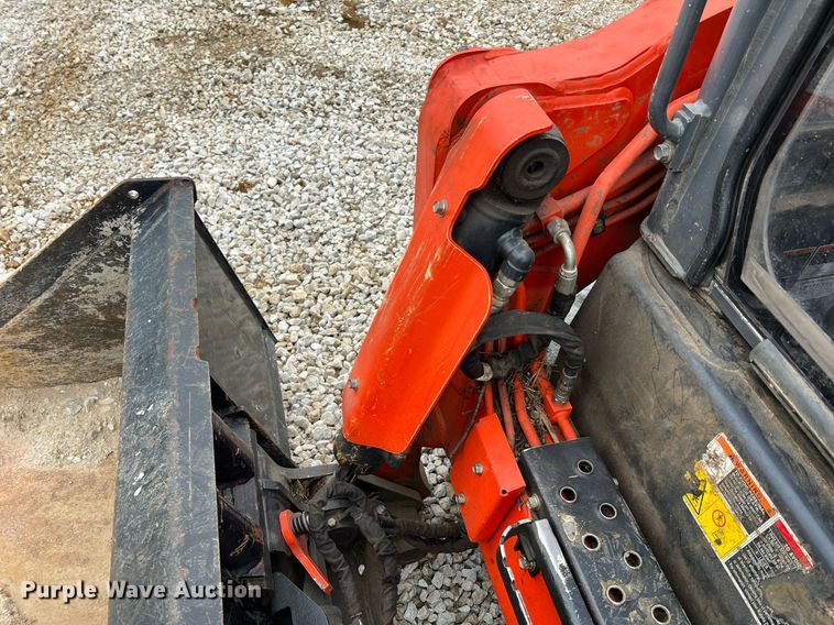 image for item NI9005 2019 Kubota SVL95-2S tracked skid steer loader