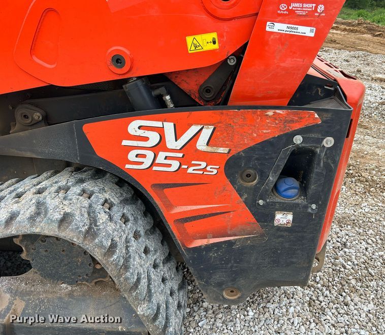 image for item NI9005 2019 Kubota SVL95-2S tracked skid steer loader