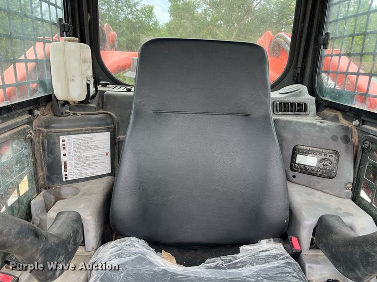 image for item NI9005 2019 Kubota SVL95-2S tracked skid steer loader