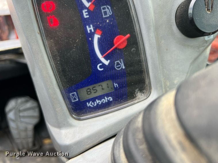 image for item NI9005 2019 Kubota SVL95-2S tracked skid steer loader