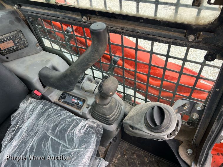 image for item NI9005 2019 Kubota SVL95-2S tracked skid steer loader