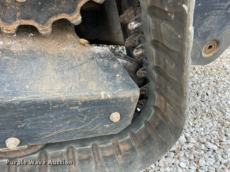 image for item NI9005 2019 Kubota SVL95-2S tracked skid steer loader