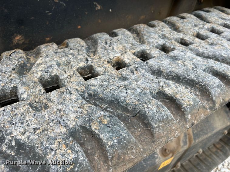 image for item NI9005 2019 Kubota SVL95-2S tracked skid steer loader