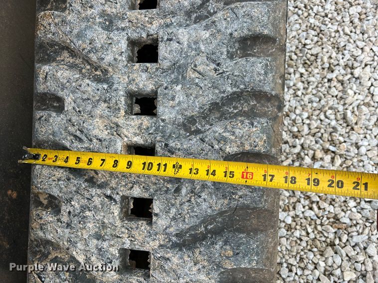 image for item NI9005 2019 Kubota SVL95-2S tracked skid steer loader