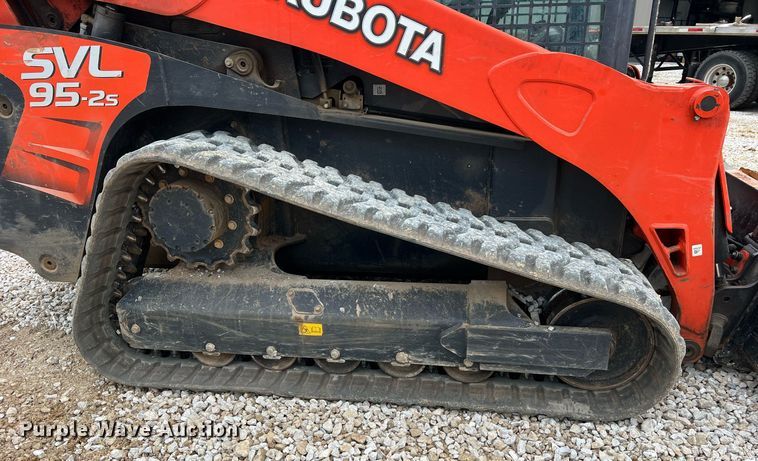 image for item NI9005 2019 Kubota SVL95-2S tracked skid steer loader