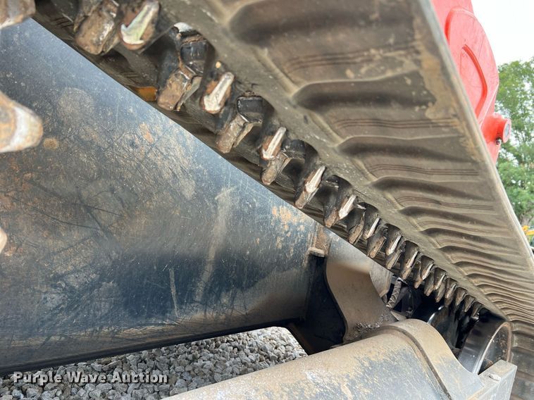 image for item NI9005 2019 Kubota SVL95-2S tracked skid steer loader