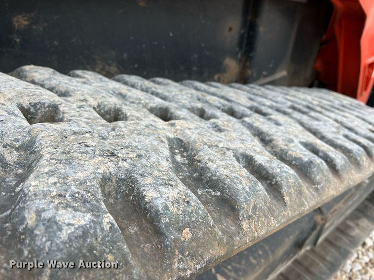 image for item NI9005 2019 Kubota SVL95-2S tracked skid steer loader