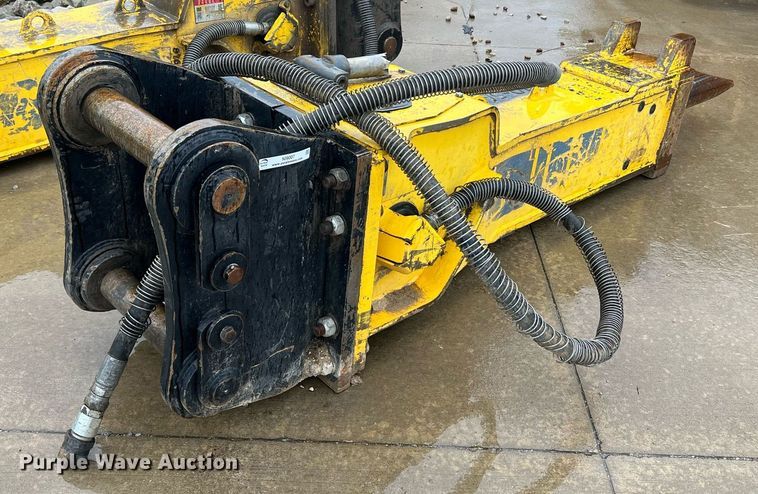 image for item NI9007 2020 Epiroc HB 2000  breaker