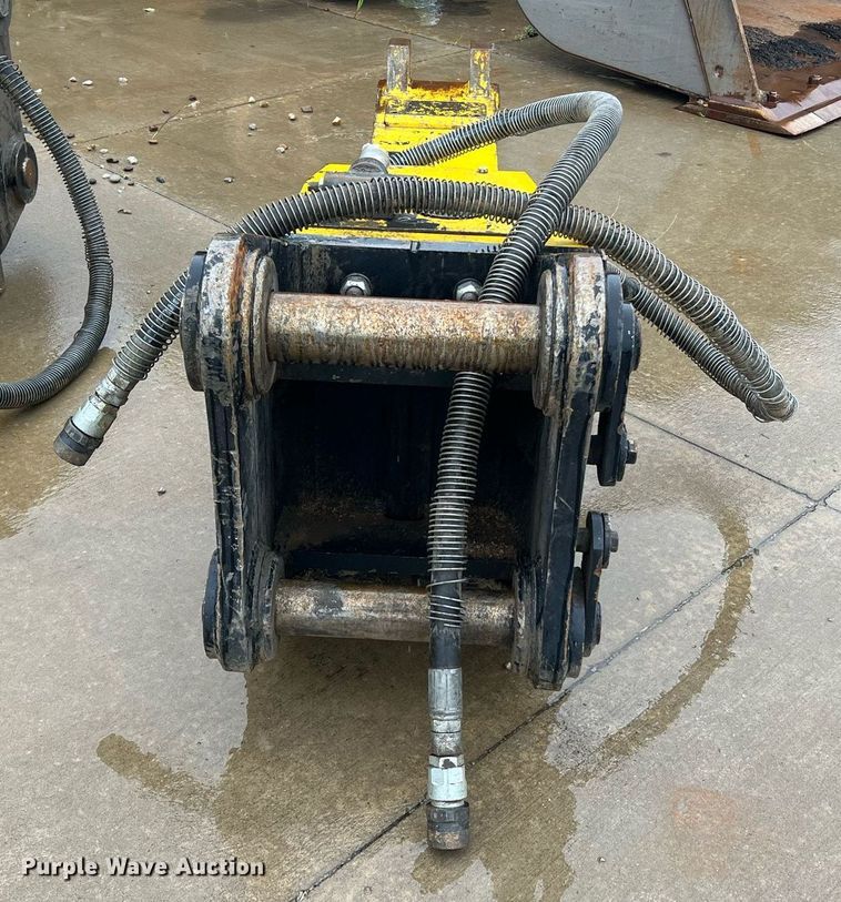 image for item NI9007 2020 Epiroc HB 2000  breaker