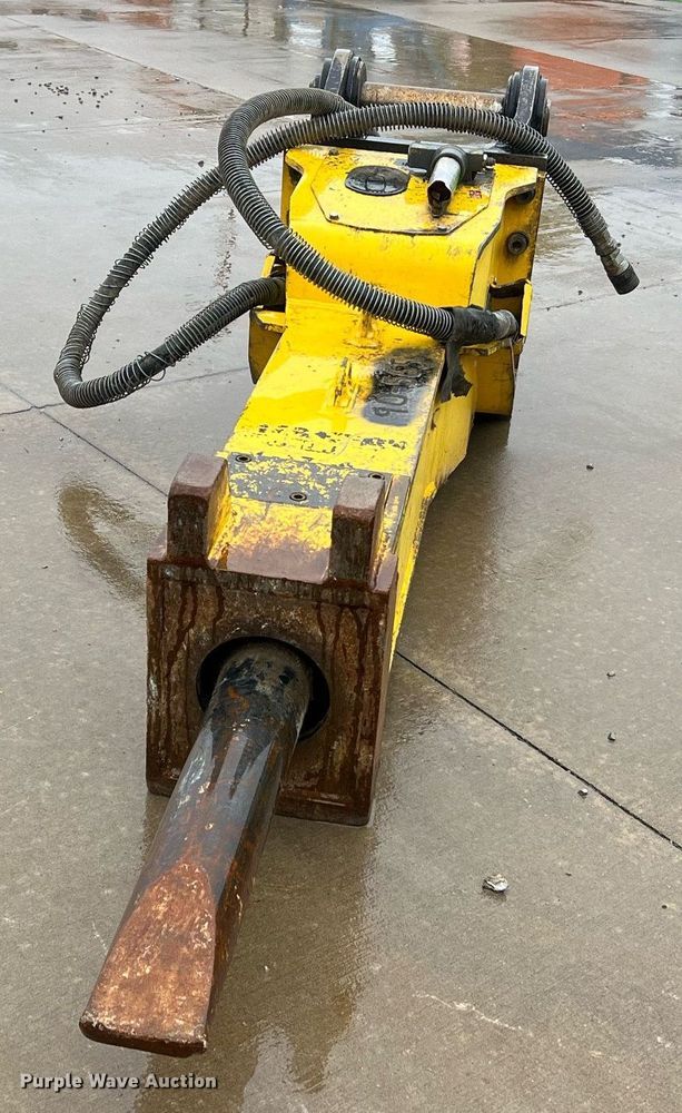 image for item NI9007 2020 Epiroc HB 2000  breaker