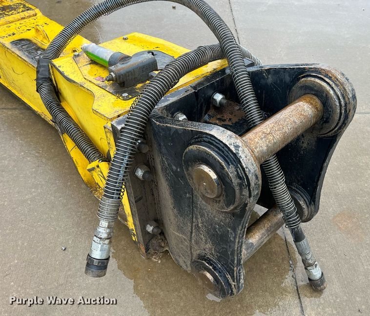 image for item NI9007 2020 Epiroc HB 2000  breaker