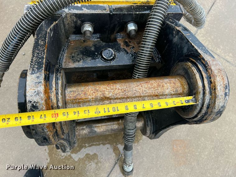 image for item NI9007 2020 Epiroc HB 2000  breaker