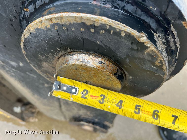 image for item NI9007 2020 Epiroc HB 2000  breaker