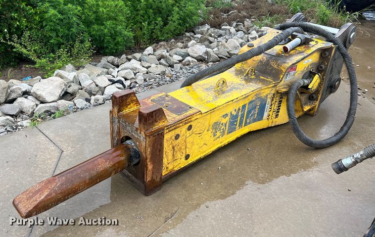 image for item NI9008 2021 Epiroc HB 2500  breaker