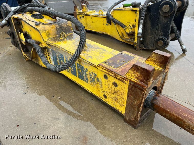 image for item NI9008 2021 Epiroc HB 2500  breaker