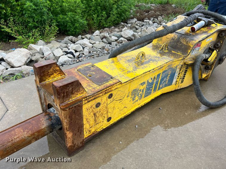 image for item NI9008 2021 Epiroc HB 2500  breaker