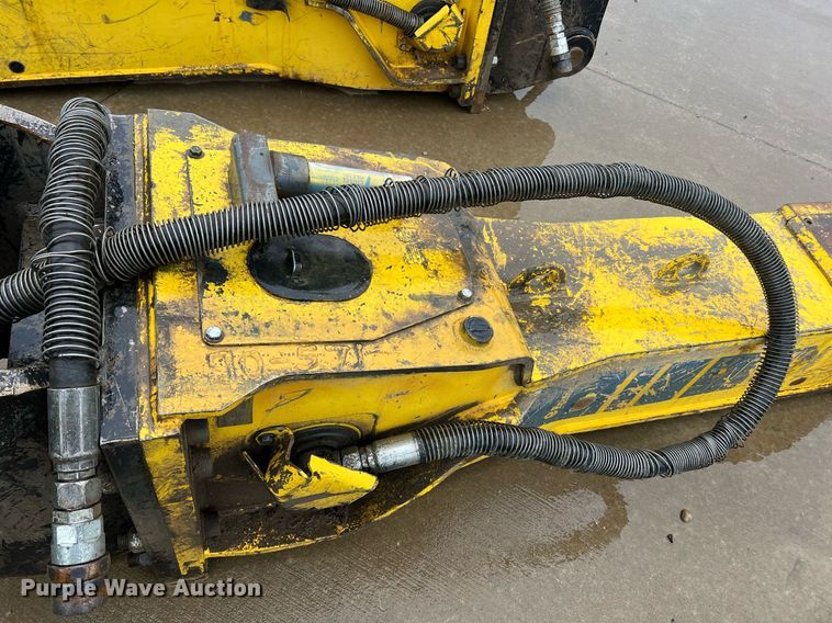 image for item NI9008 2021 Epiroc HB 2500  breaker