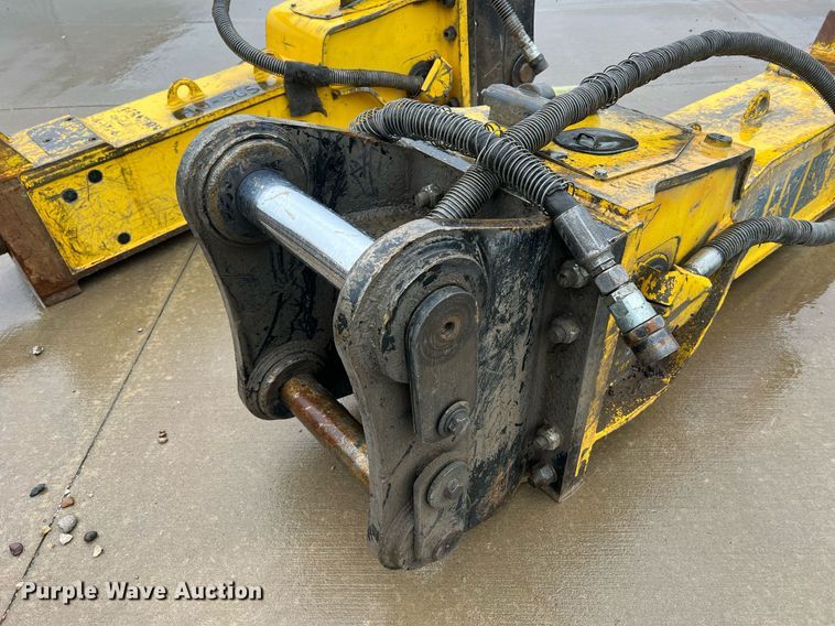 image for item NI9008 2021 Epiroc HB 2500  breaker