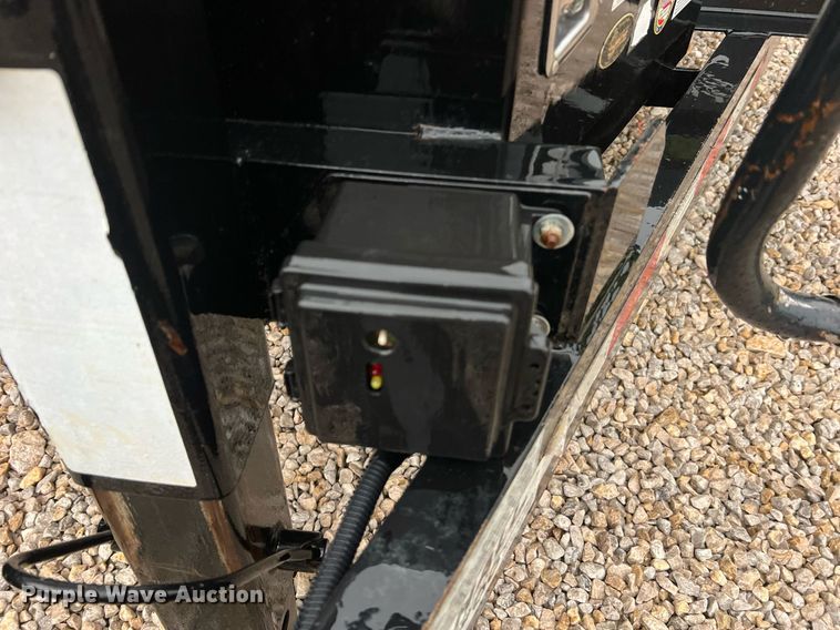 image for item NI9014 2017 Trailerman Trailers CST7162S14  equipment trailer