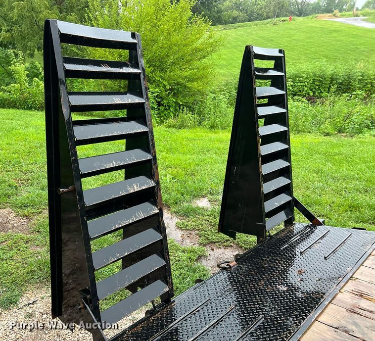 image for item NI9014 2017 Trailerman Trailers CST7162S14  equipment trailer