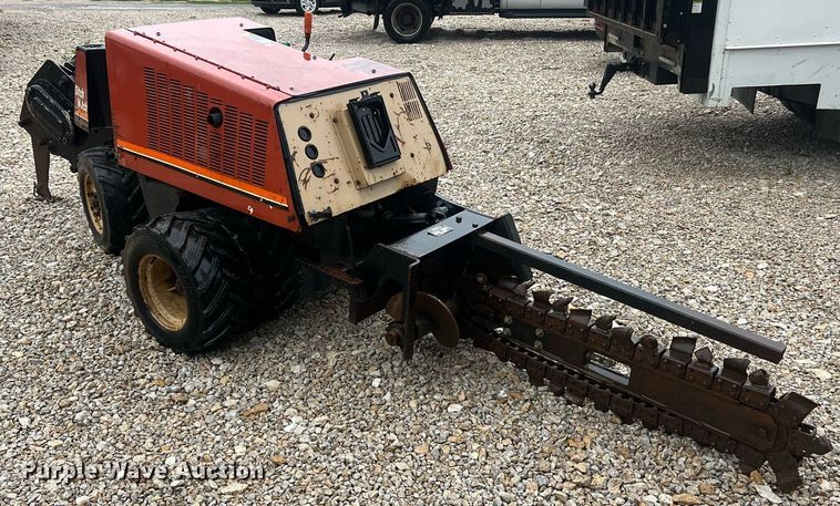 image for item NI9015 1995 Ditch Witch 410SX  trencher