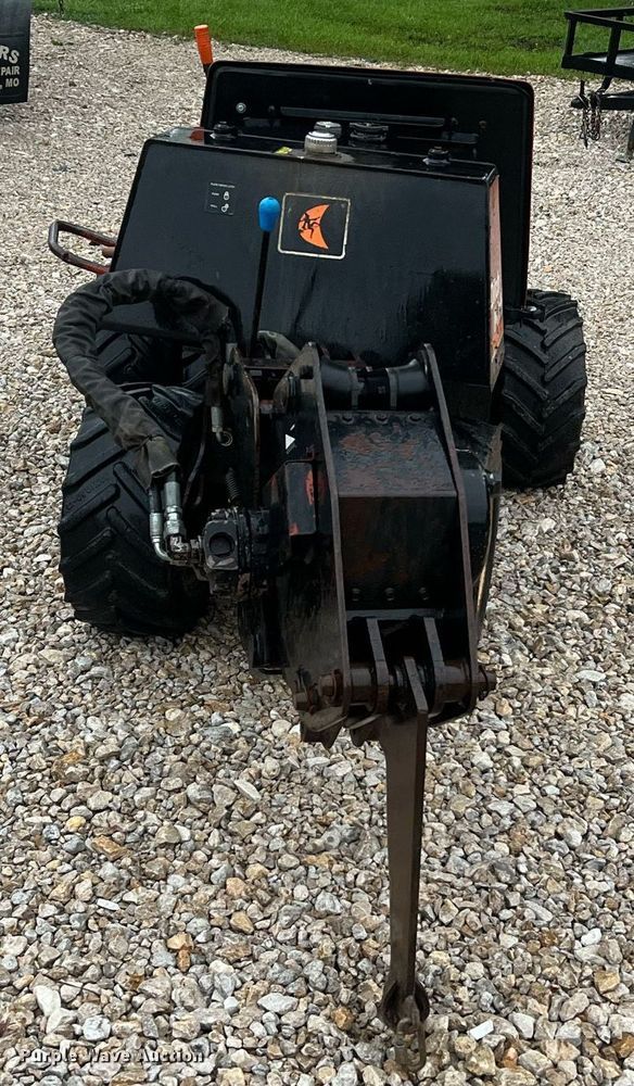 image for item NI9015 1995 Ditch Witch 410SX  trencher