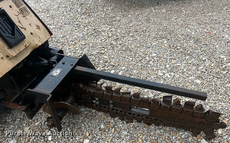 image for item NI9015 1995 Ditch Witch 410SX  trencher
