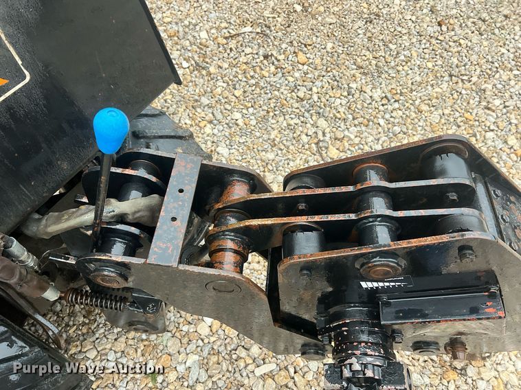 image for item NI9015 1995 Ditch Witch 410SX  trencher