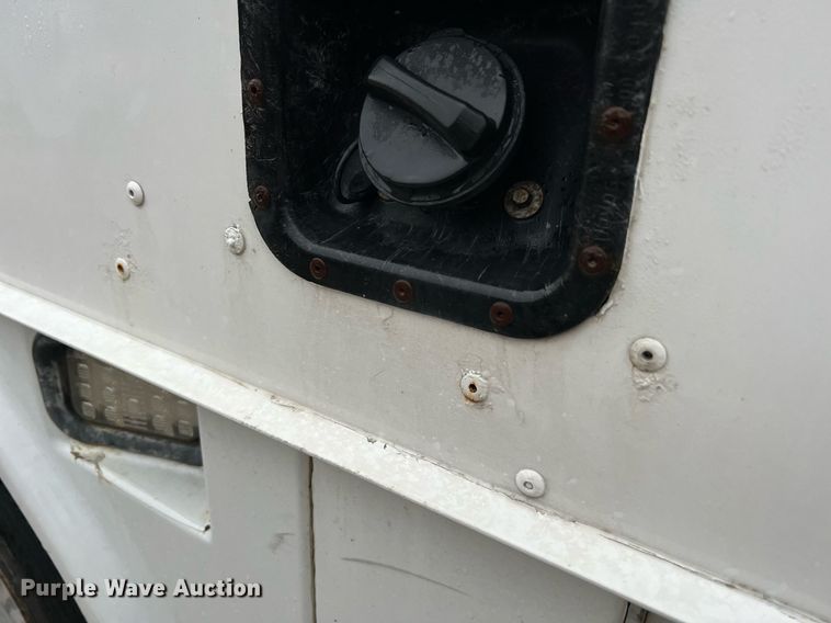 image for item NI9016 2014 Ford F550 Super Duty XL  utility / service truck