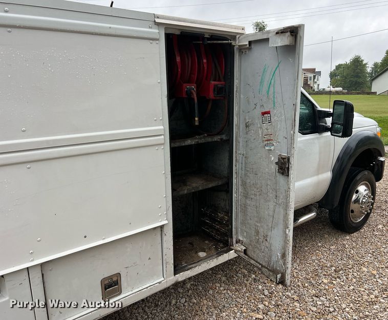 image for item NI9016 2014 Ford F550 Super Duty XL  utility / service truck