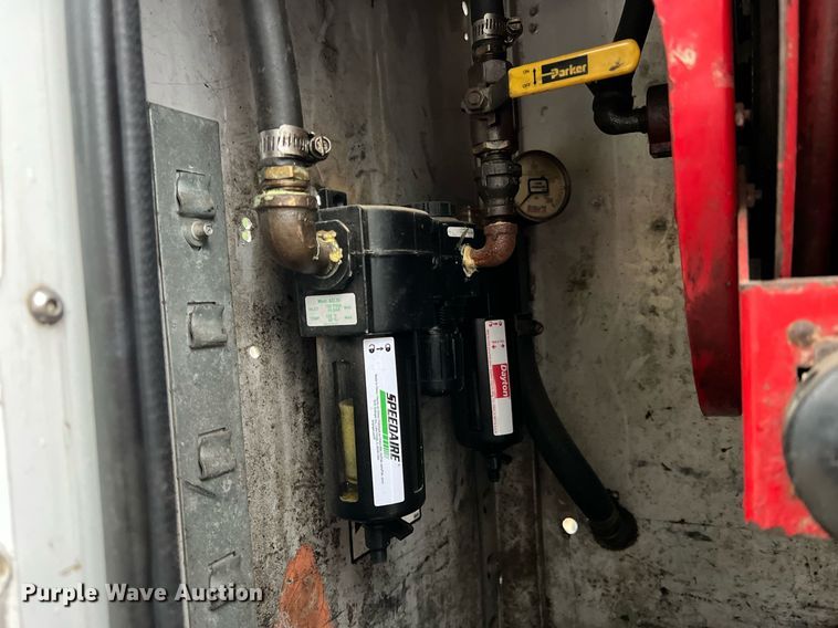 image for item NI9016 2014 Ford F550 Super Duty XL  utility / service truck