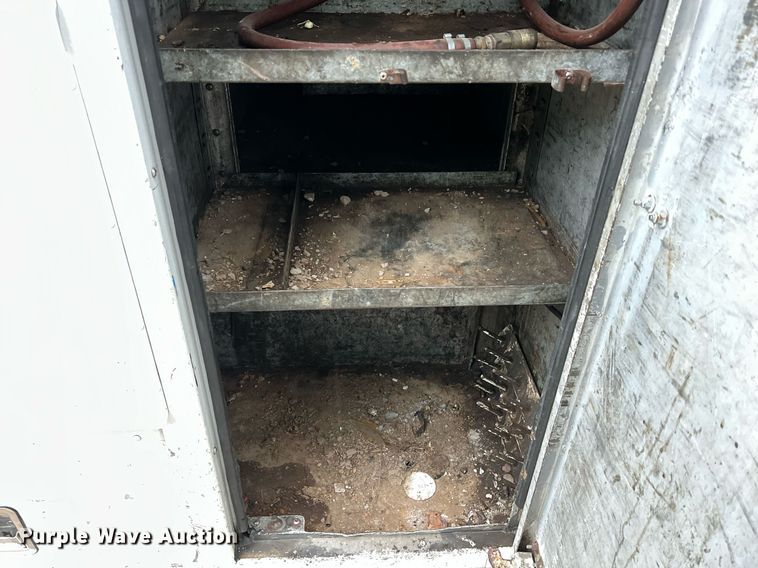 image for item NI9016 2014 Ford F550 Super Duty XL  utility / service truck