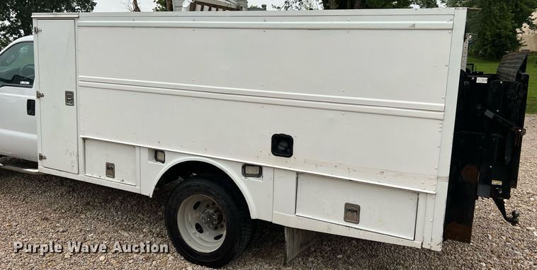 image for item NI9016 2014 Ford F550 Super Duty XL  utility / service truck