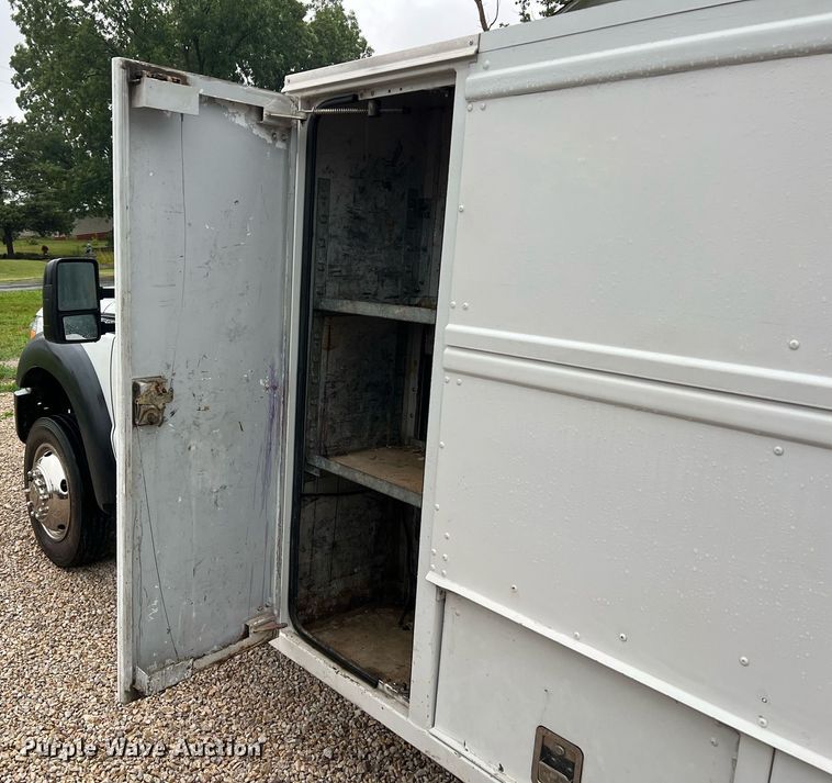 image for item NI9016 2014 Ford F550 Super Duty XL  utility / service truck