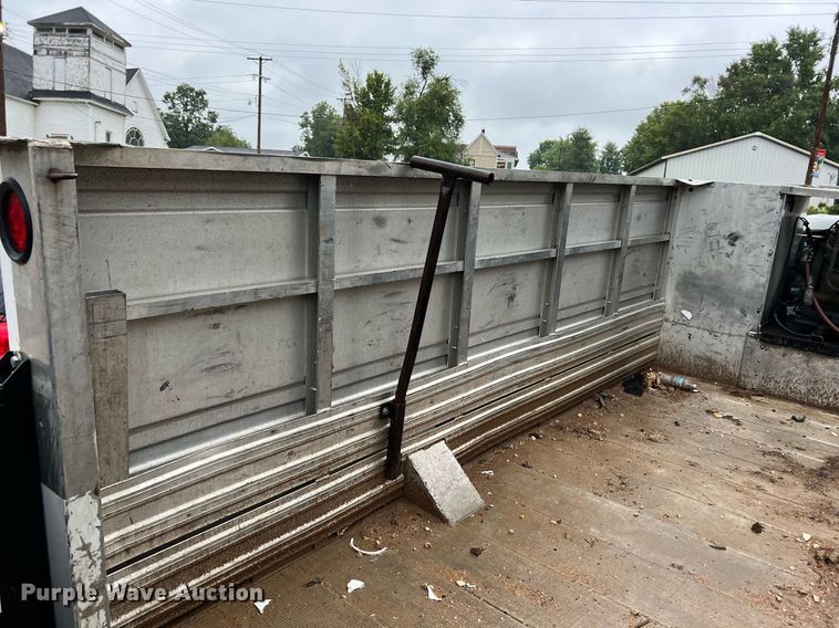 image for item NI9016 2014 Ford F550 Super Duty XL  utility / service truck