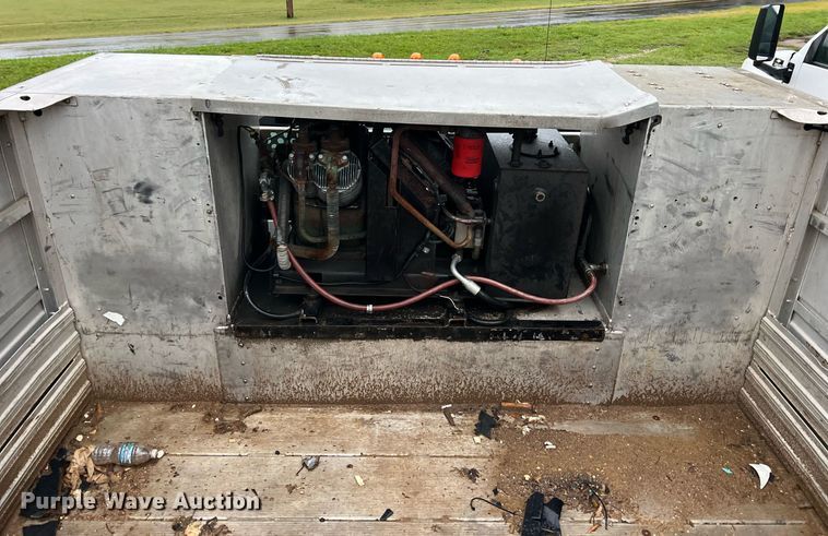 image for item NI9016 2014 Ford F550 Super Duty XL  utility / service truck