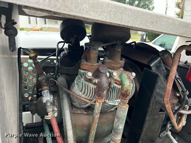 image for item NI9016 2014 Ford F550 Super Duty XL  utility / service truck