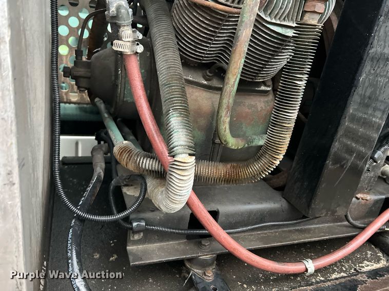 image for item NI9016 2014 Ford F550 Super Duty XL  utility / service truck