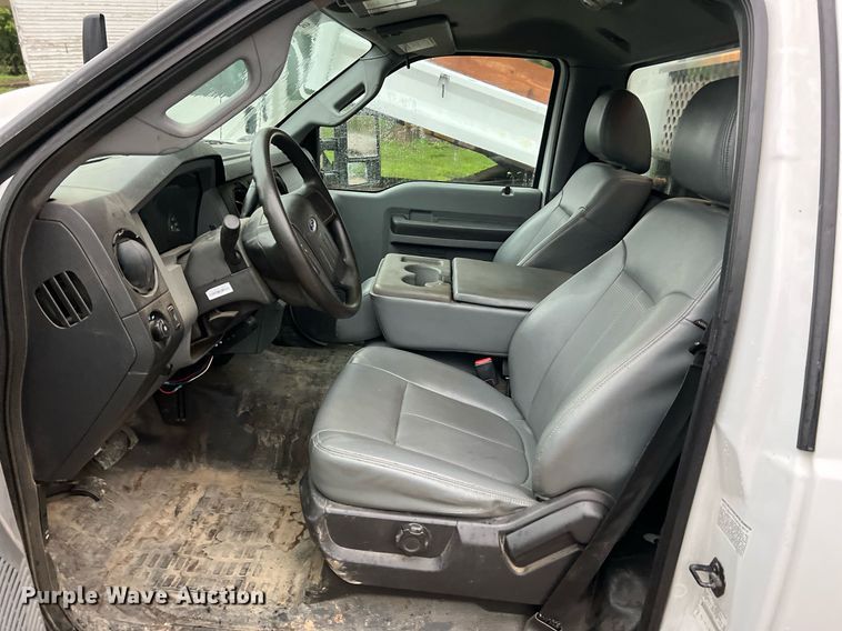 image for item NI9016 2014 Ford F550 Super Duty XL  utility / service truck