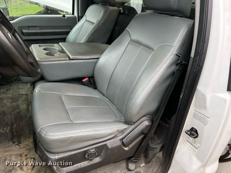 image for item NI9016 2014 Ford F550 Super Duty XL  utility / service truck