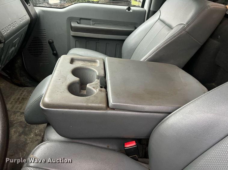 image for item NI9016 2014 Ford F550 Super Duty XL  utility / service truck