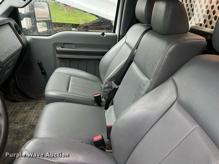 image for item NI9016 2014 Ford F550 Super Duty XL  utility / service truck