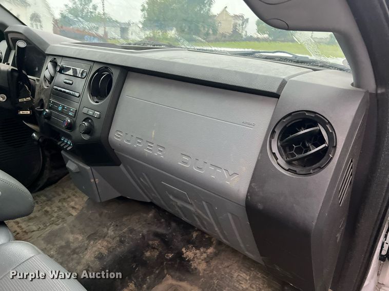 image for item NI9016 2014 Ford F550 Super Duty XL  utility / service truck