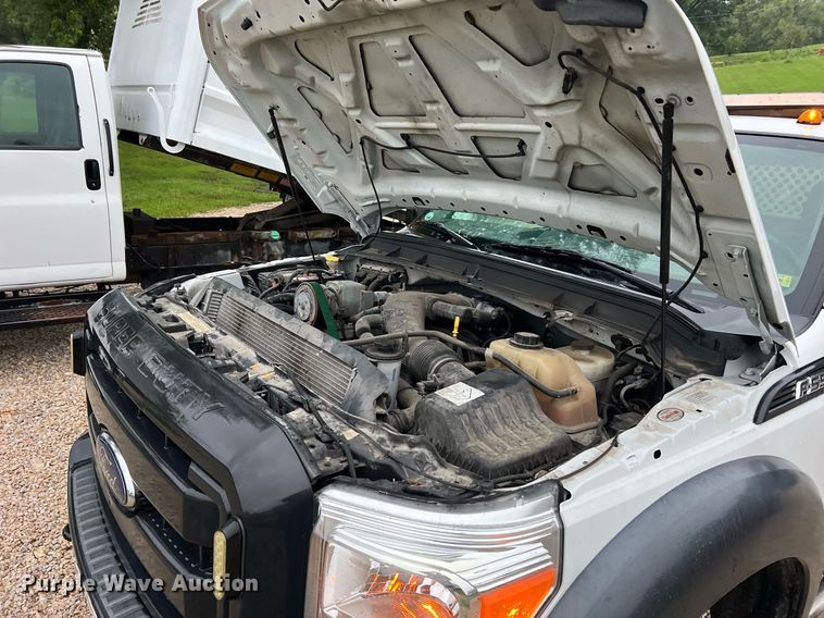 image for item NI9016 2014 Ford F550 Super Duty XL  utility / service truck