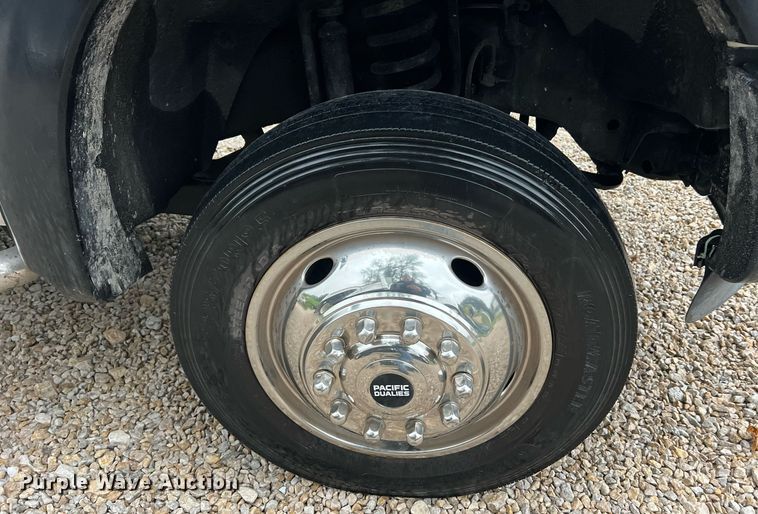 image for item NI9016 2014 Ford F550 Super Duty XL  utility / service truck